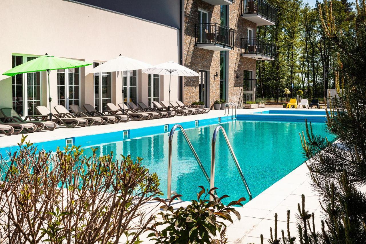 Flauta Hotel นีคอร์เซ ภายนอก รูปภาพ
